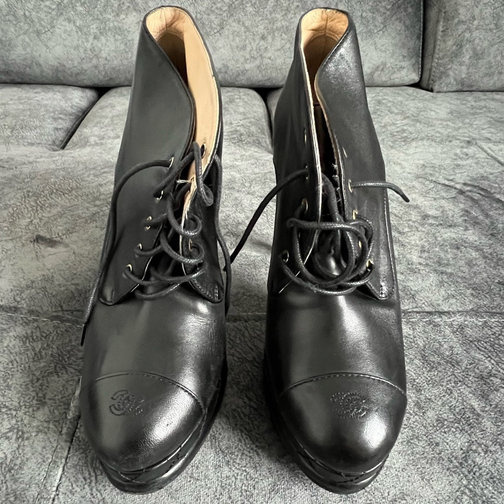 CHANEL Women’s Black leather high heel booties Size 39.5